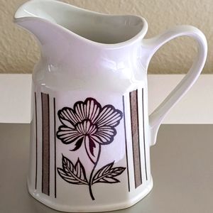 🇬🇧 ROYAL STAFFORDSHIRE LOTUS BROWN 🤎 PATTERN CREAMER by J & G. MEAKIN ENGLI